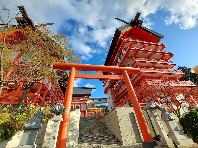 宝徳山稲荷大社