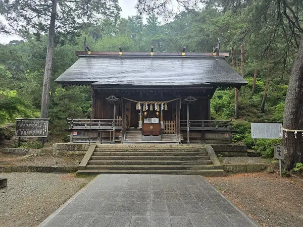 建勲神社