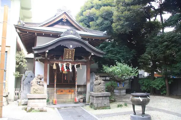 東神社