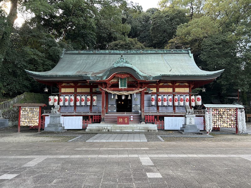 八幡朝見神社