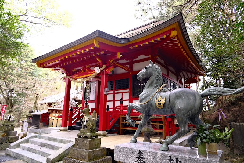 黒岩稲荷神社