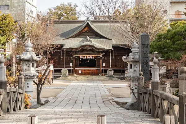 四柱神社
